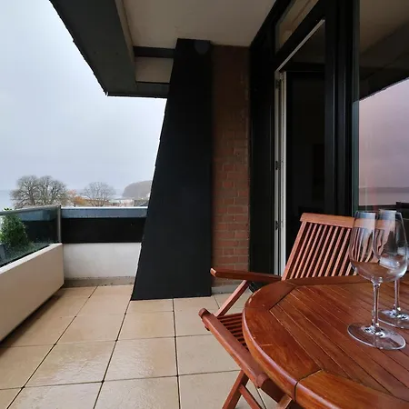 Apartamento Waterfront, Idyllische Ferien Direkt Am Wasser Mit Blick Ueber Die Flensburger Foerde *