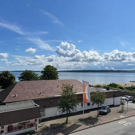 Waterfront, Idyllische Ferien Direkt Am Wasser Mit Blick Ueber Die Flensburger Foerde Harrislee